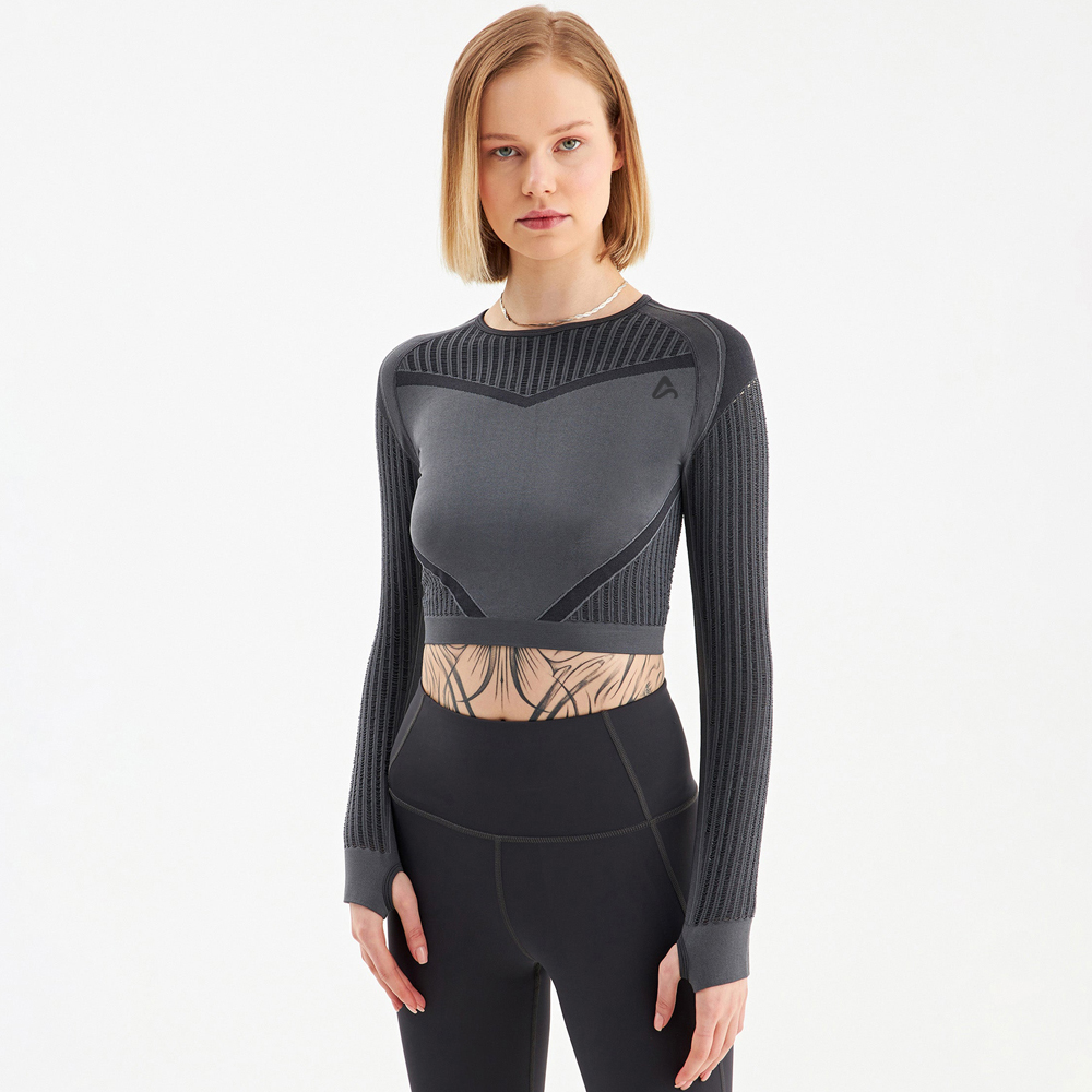 Neckline Variations in Women’s Crop Top
